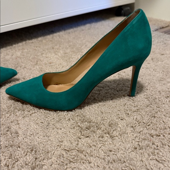 Banana Republic Emerald Green Suede Pumps - size 9 - Picture 7 of 10